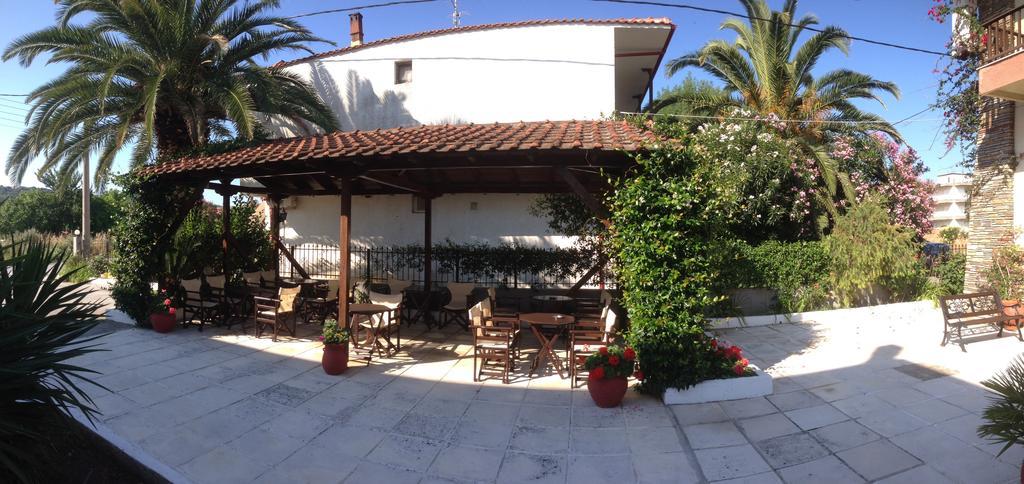 Hotel Markos Ierissos Exteriör bild